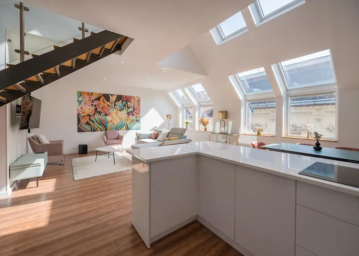 Luxury 3 Bedroom, 3 Bathroom Loft With Terrace At Opera * Budapest