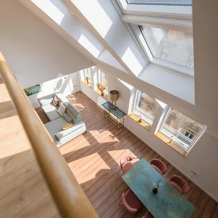 Apartmán Luxury 3 Bedroom, 3 Bathroom Loft With Terrace At Opera Budapešť
