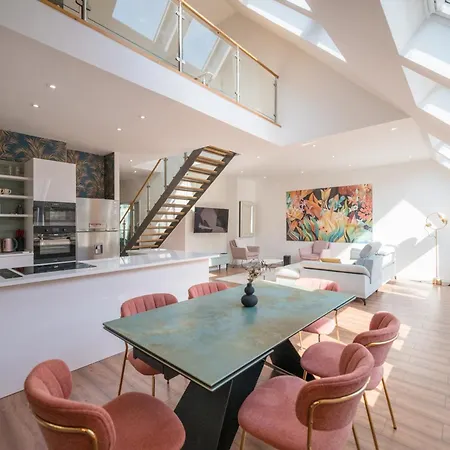 Luxury 3 Bedroom, 3 Bathroom Loft With Terrace At Opera Apartmán